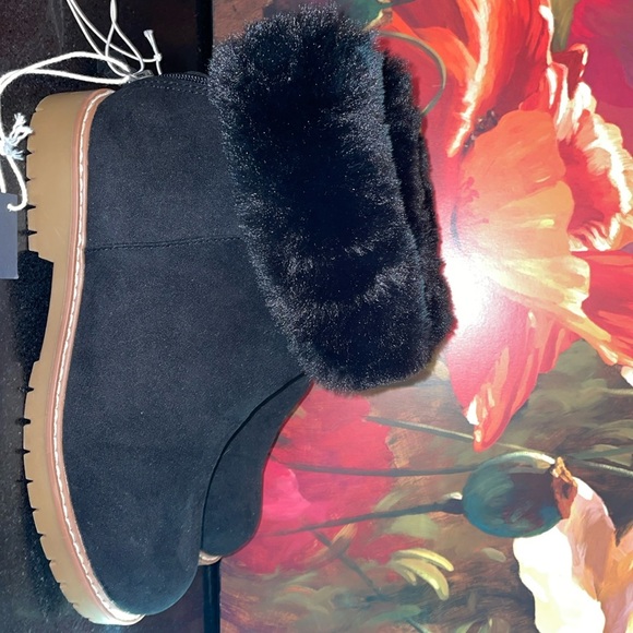 NWT AMERICAN EAGLE OUTFITTERS boots 
with faux fur size 8.5 - Picture 3 of 14